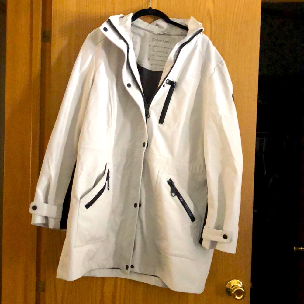 Calvin Klein women’s size XL rain jacket